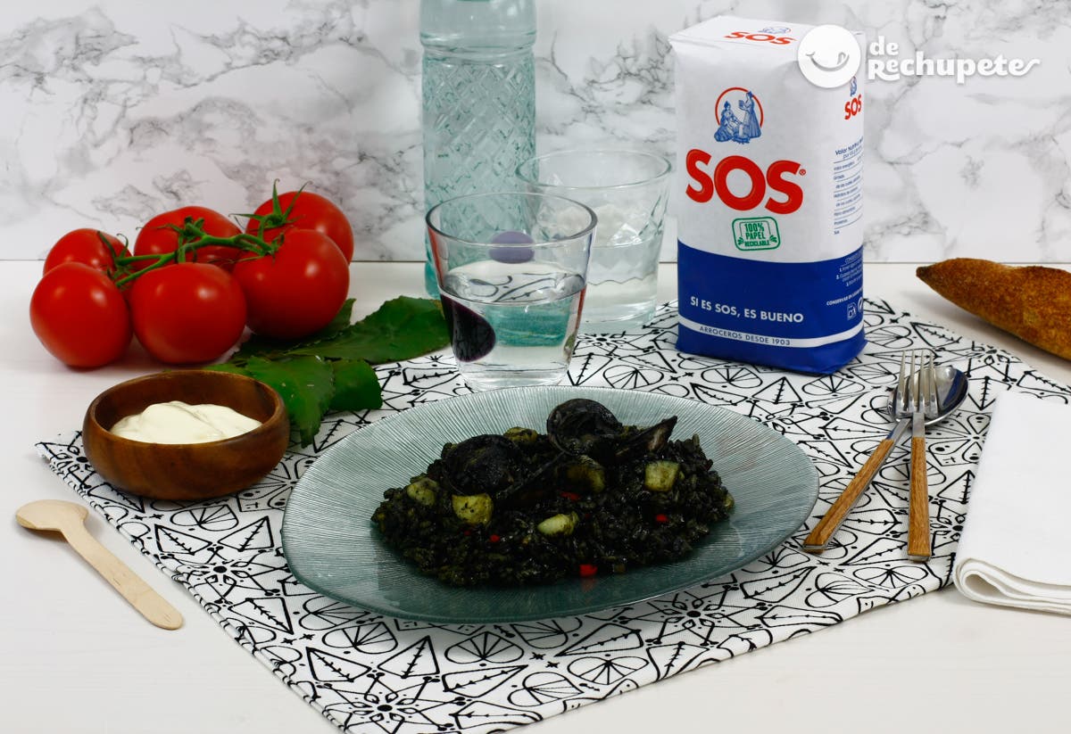 Arroz Negro con Almejas