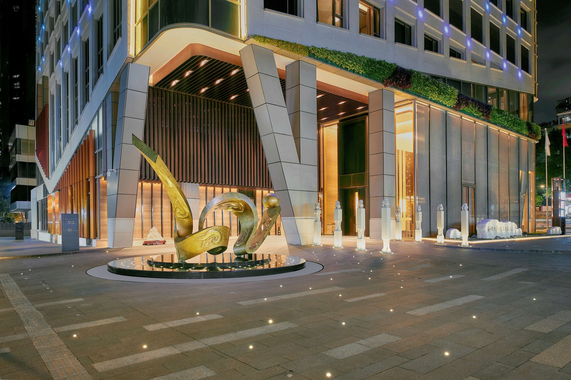 Hotel D