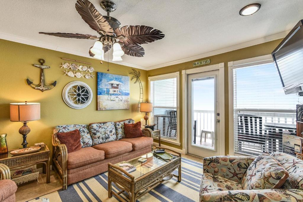 Seascape Deluxe Beach Condos