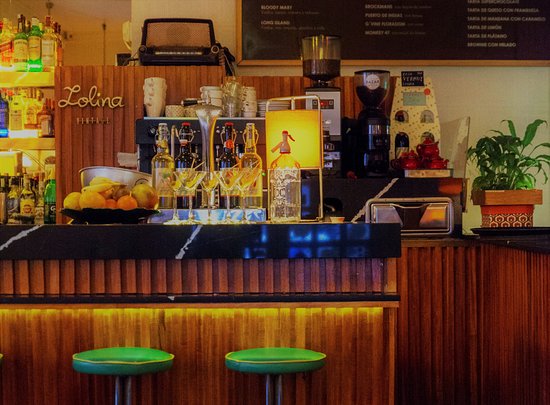 Lolina Vintage Café