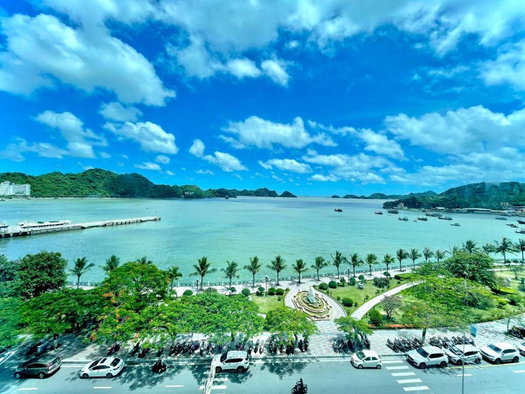 Cat Ba Sea View Hotel