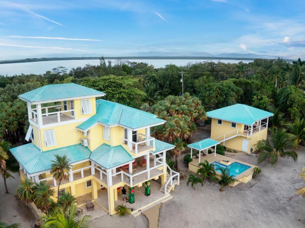 Villa Coastal Escape