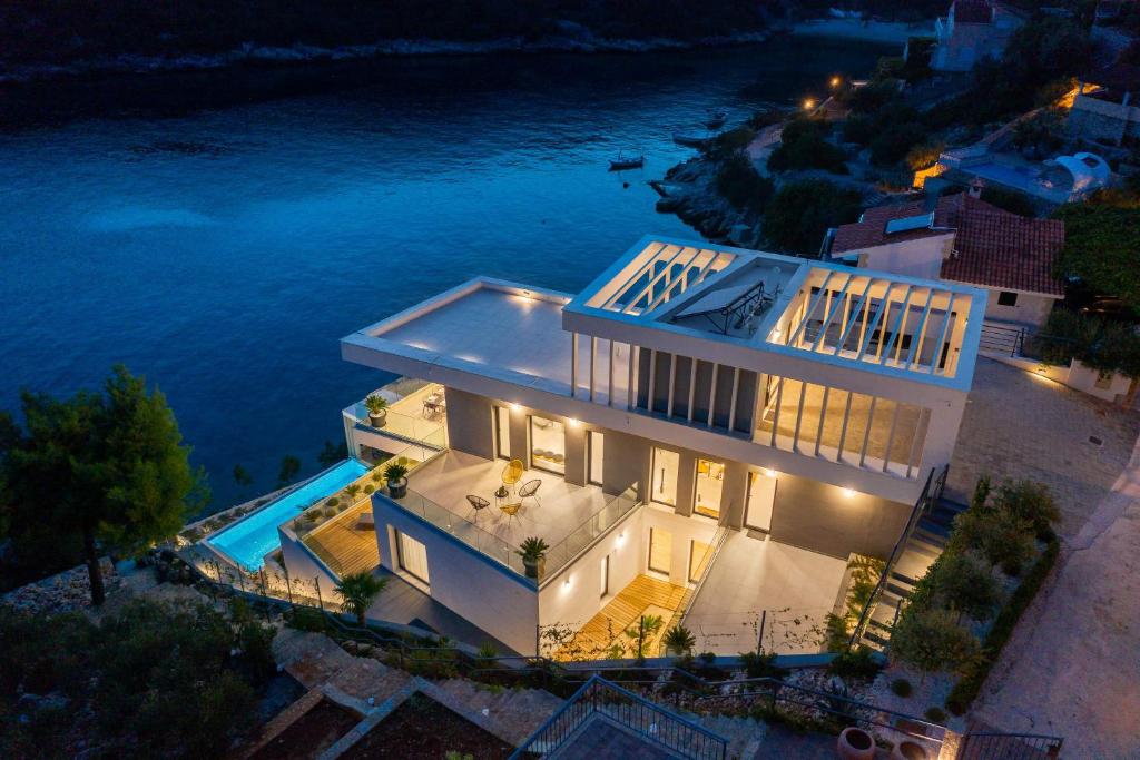 Seaside Villa with Infinity Pool