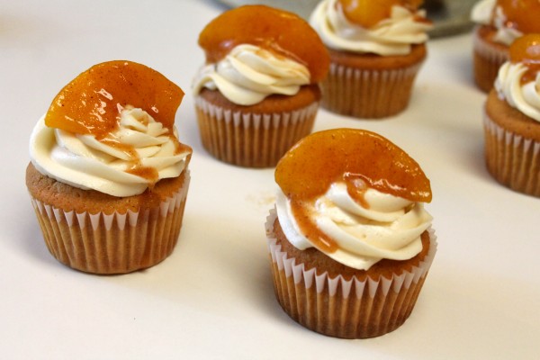 Peach Cobbler Cake Cupcakes