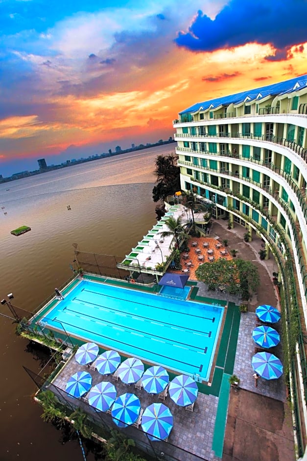 8. The Hanoi Club Hotel & Lake Palais Residences