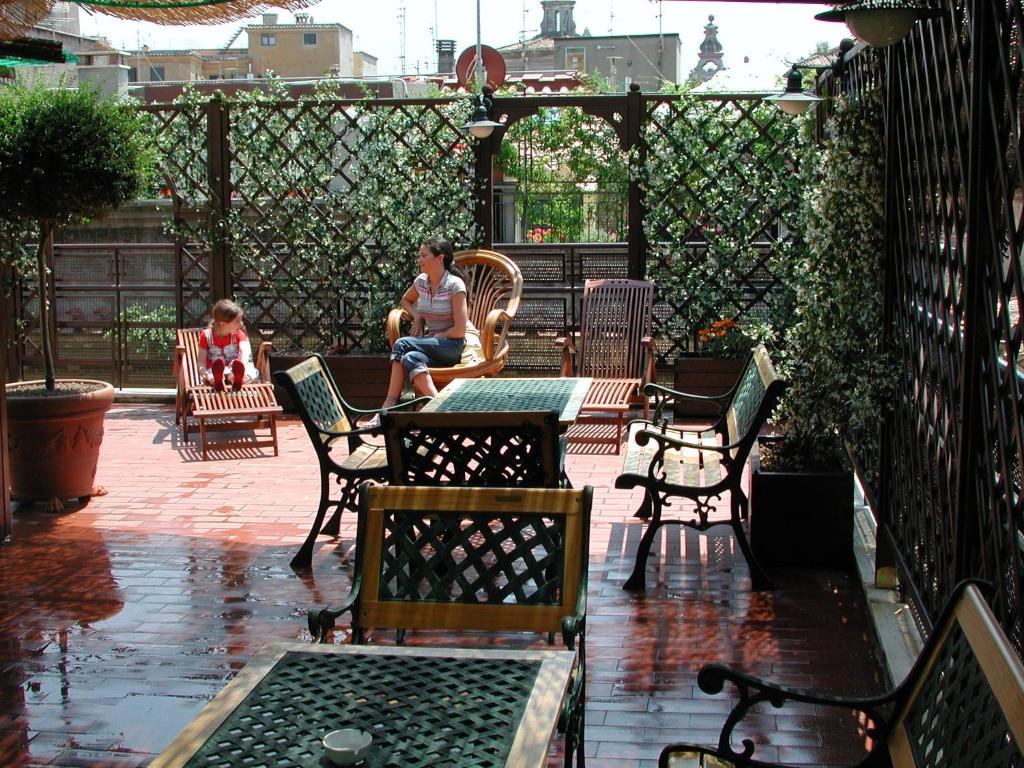 Hotel Sumratin