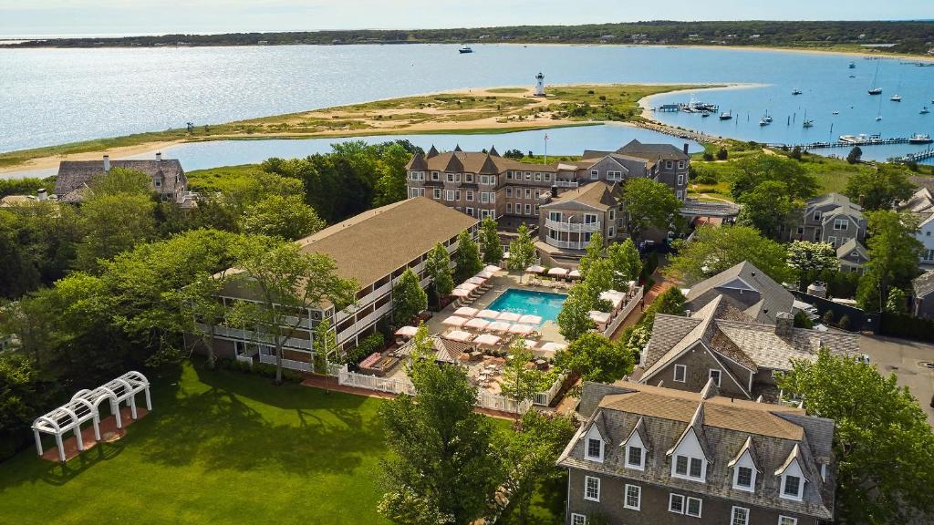 Harborview Suites