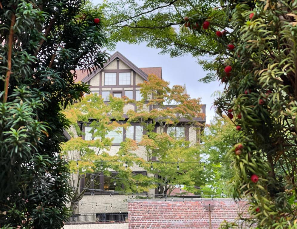 Jasmine Blossom Manor