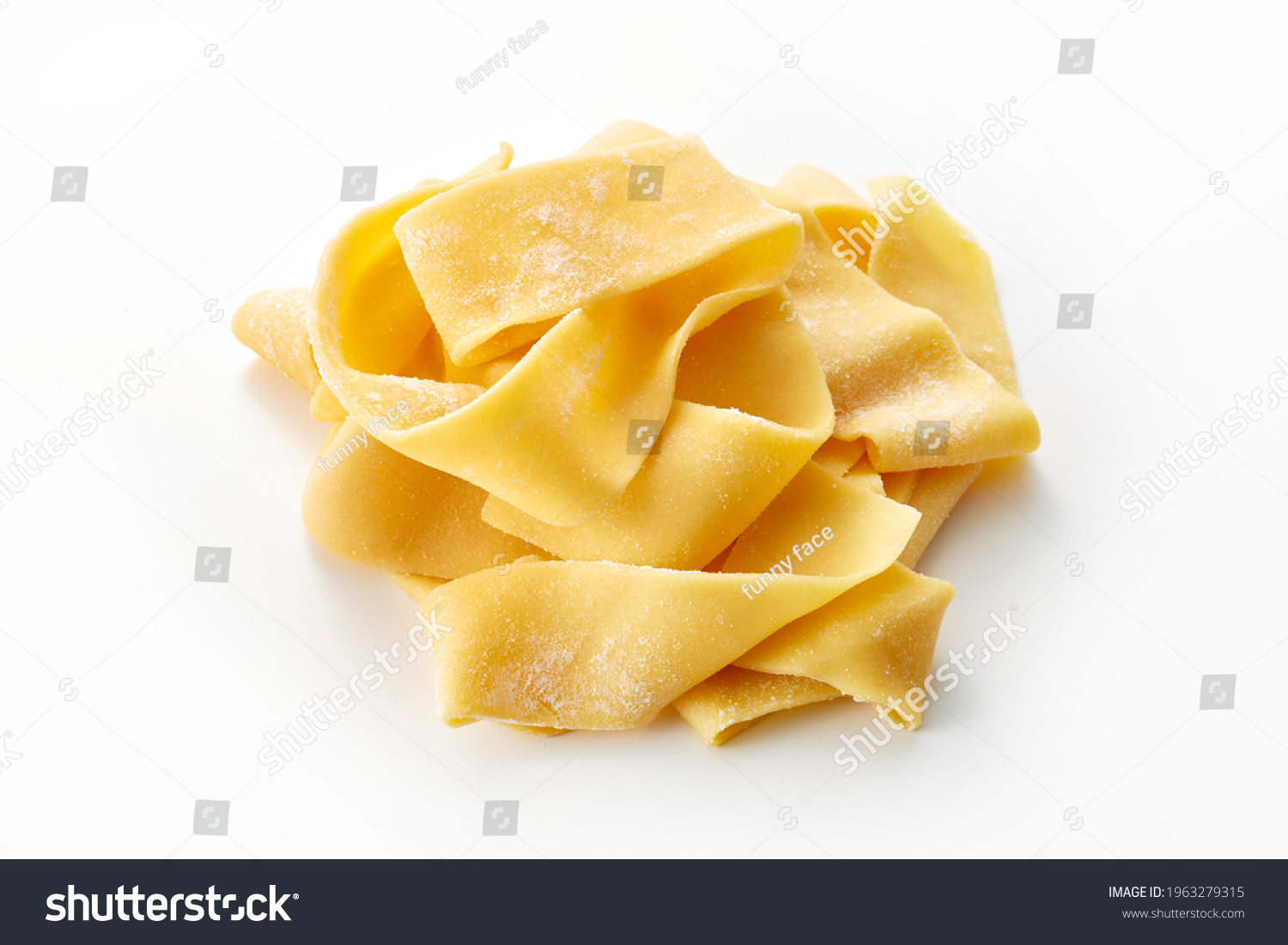 Pappardelle con salsa de jabalí y queso azul