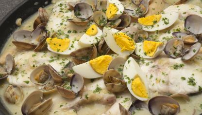 Merluza a la koskera - Receta fácil y rápida