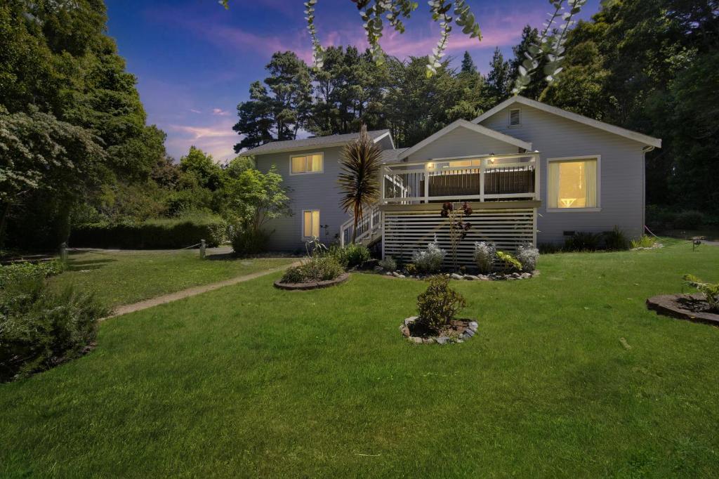 Pet-Friendly Coastal Getaway