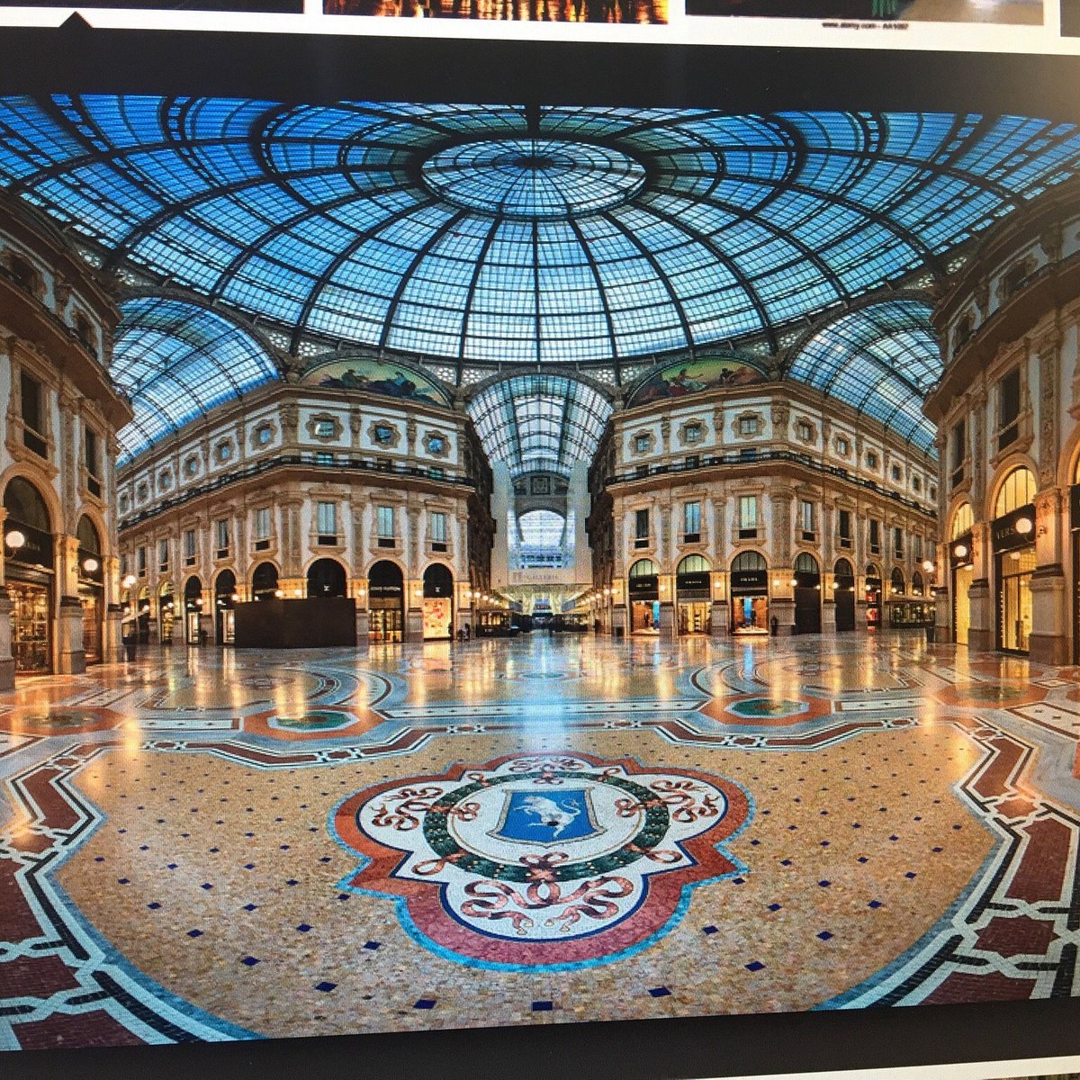 5. Go shopping at the Galleria Vittorio Emanuele II