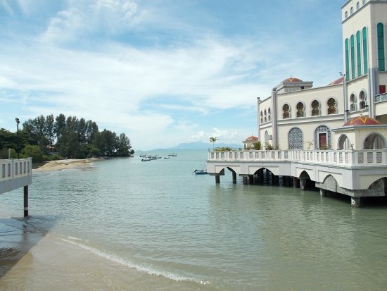 Seaview Apartment in Tanjung Bungah