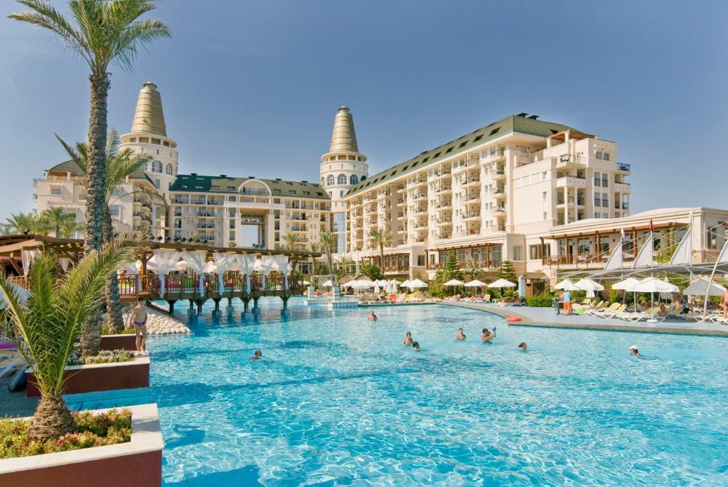 10. Delphin Diva Premiere