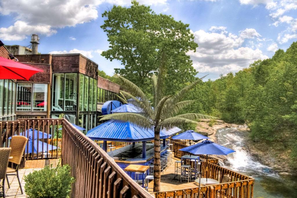 Woodland Inn