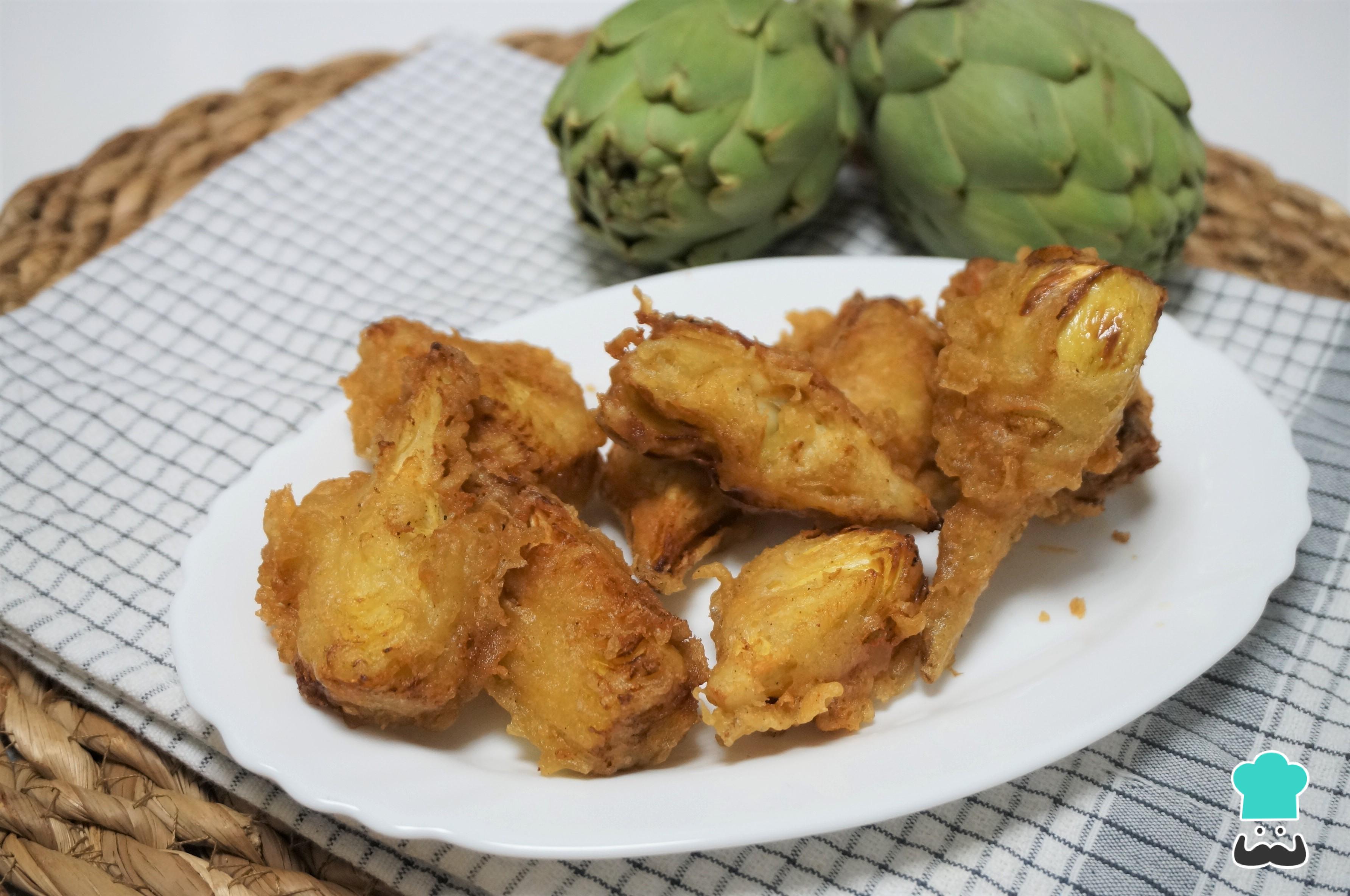 Alcachofas en tempura con jamón y salsa de yogur
