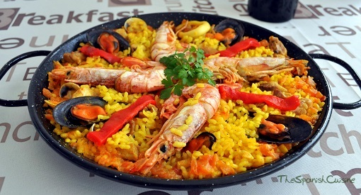 Paella Valenciana con mariscos por Cocina del Mar