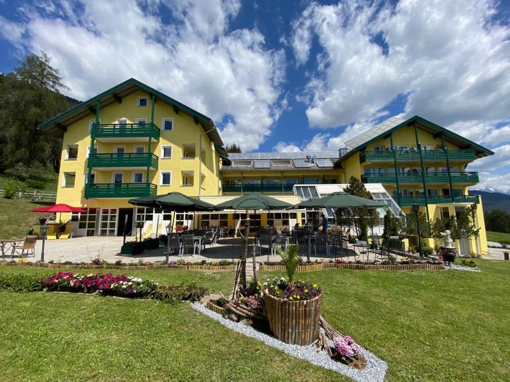 The Belmont Hotel