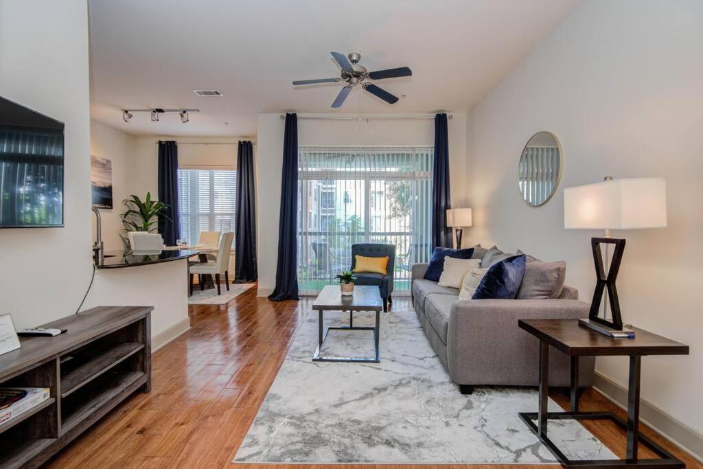 Apartment Smoke-Free