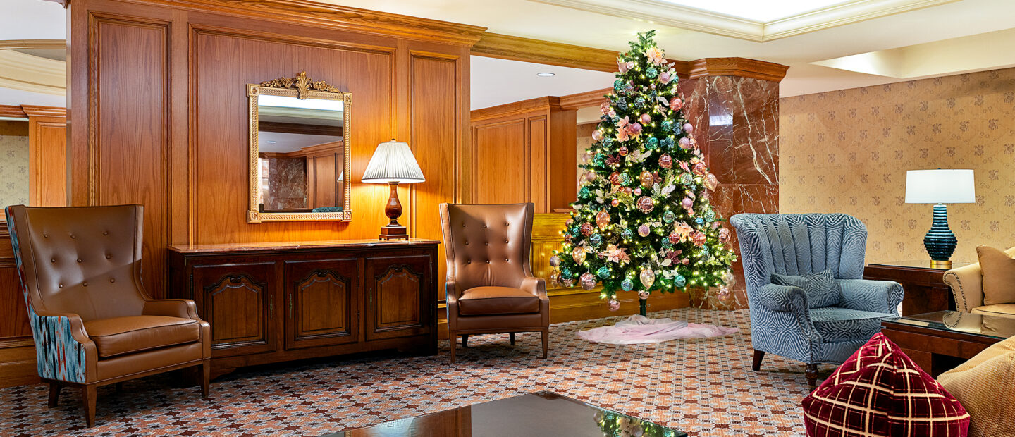 Floral Inn: A Family-Friendly Hotel with TV Amenities