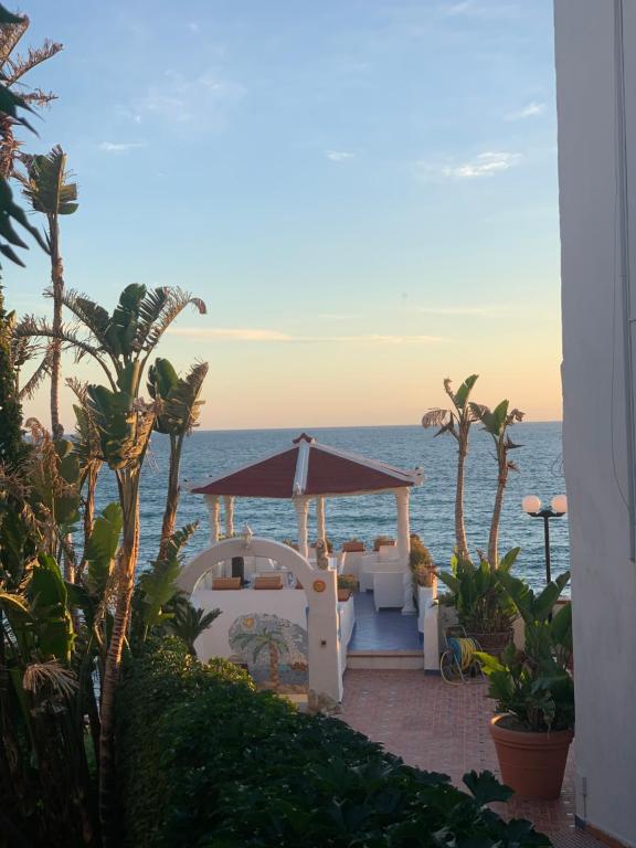 Rtina Coastal Hotel