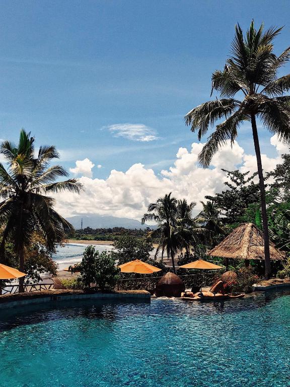Eco Retreat Beachfront Hotel