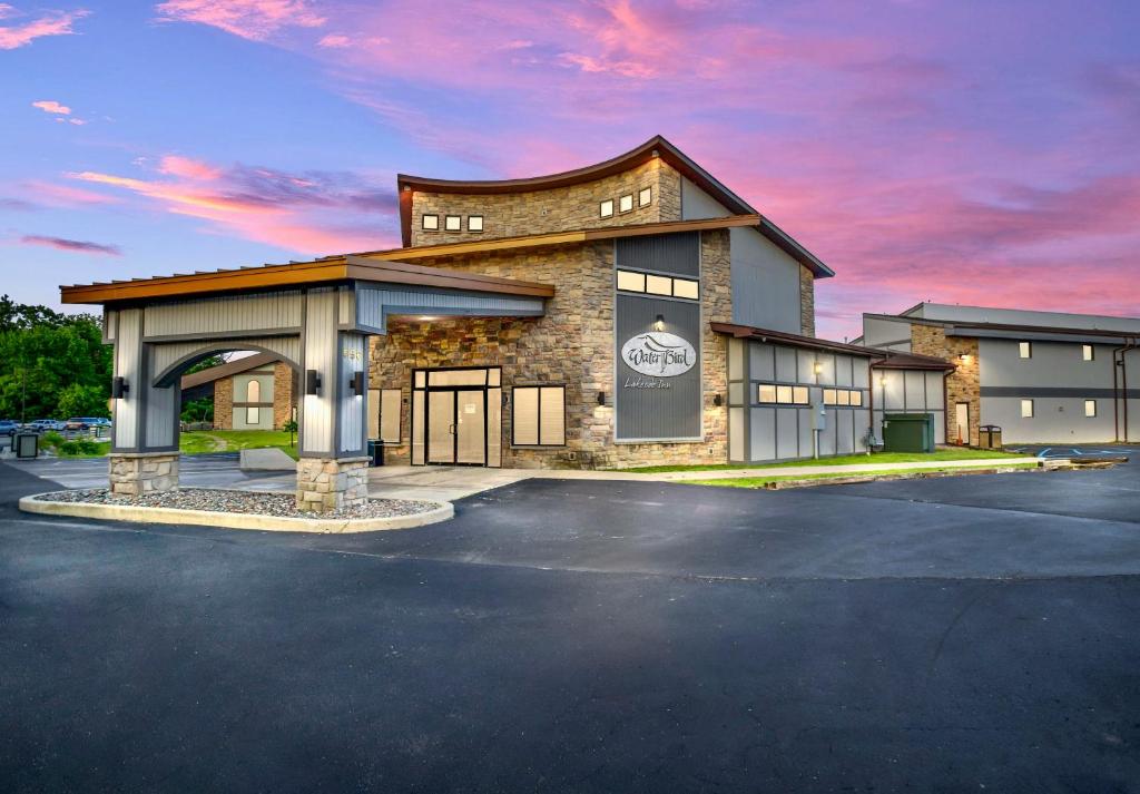Sustainable Lakeside Inn