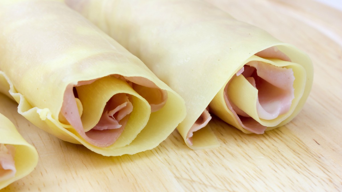 Canelones de jamón y queso al horno