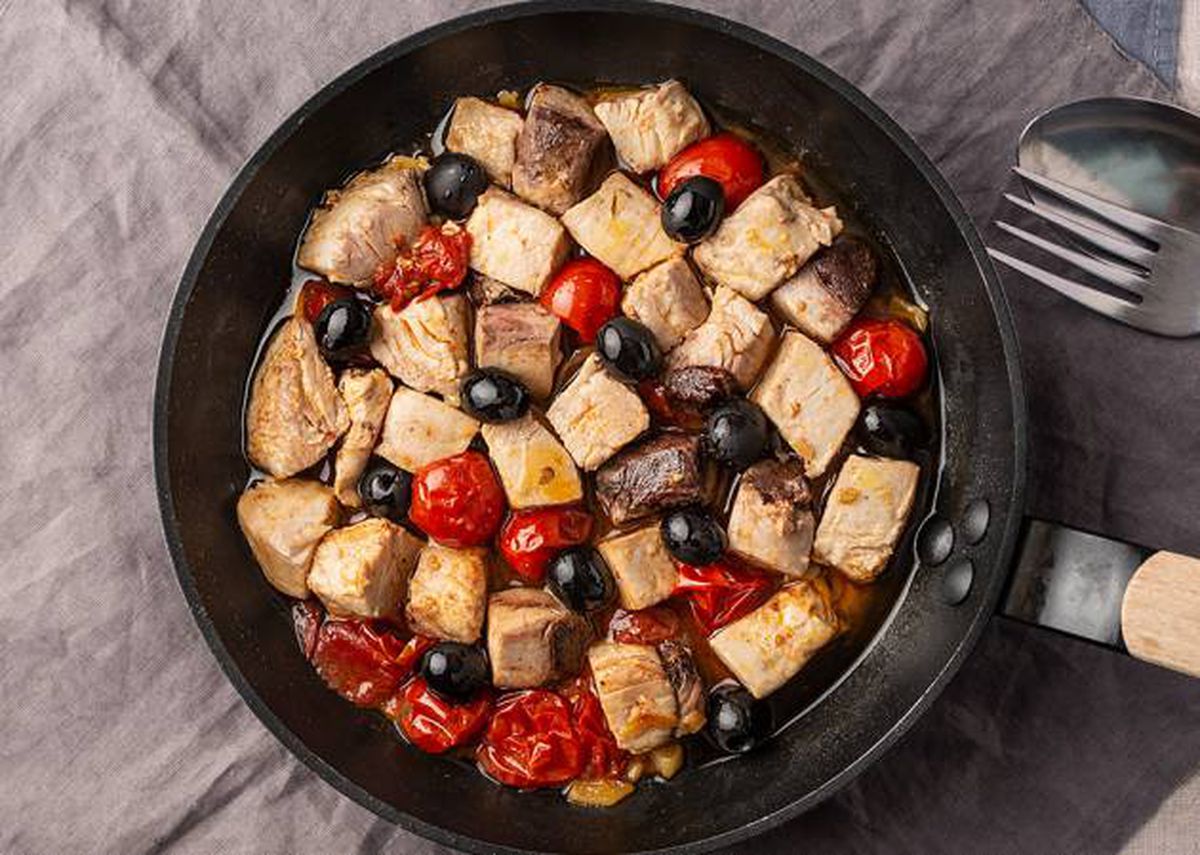 Receta de bonito en escabeche con aceitunas