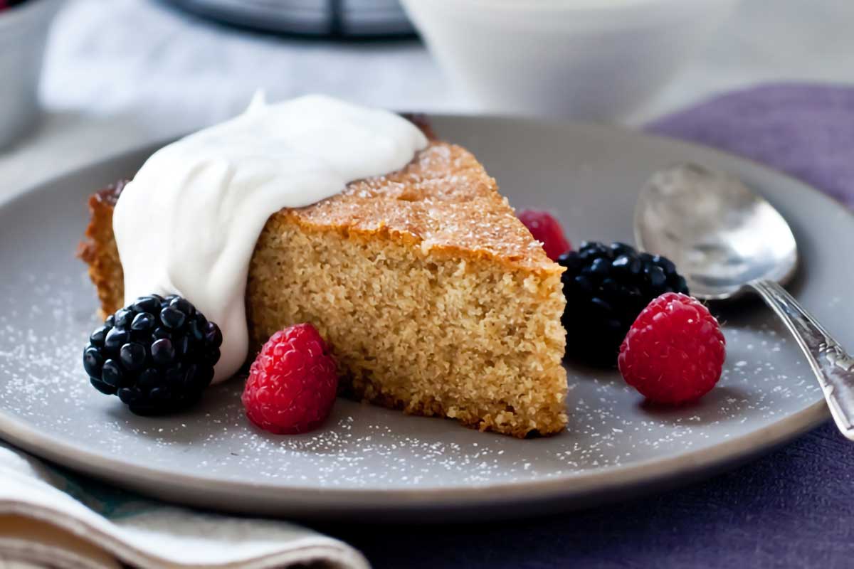 Honey and Walnut Cake