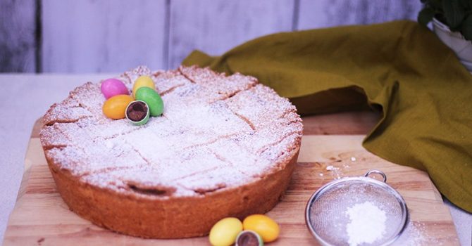 Pastiera Napolitana con frutas del bosque