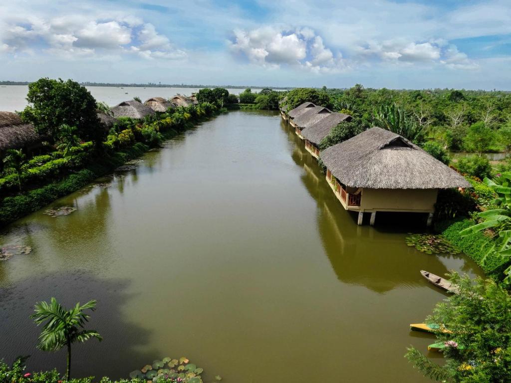 Mekong Riverside Boutique Resort