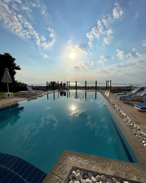 Spacious Villa with Sea Views