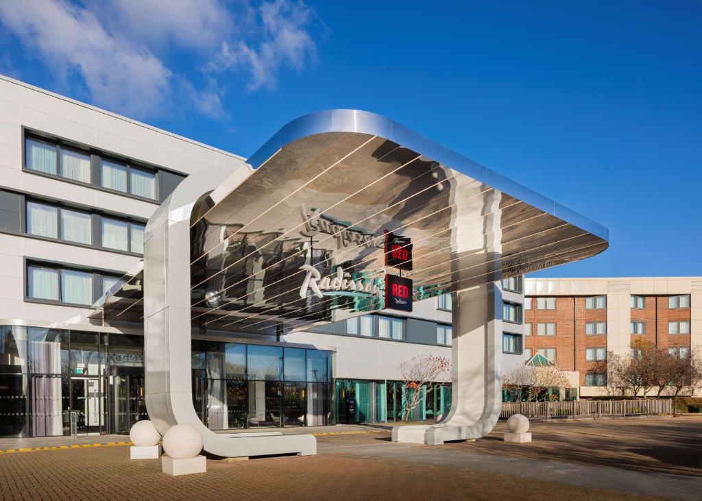 Park Inn by Radisson London Heathrow