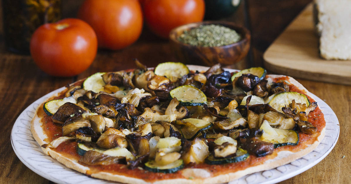 Pizza de calabacín y setas