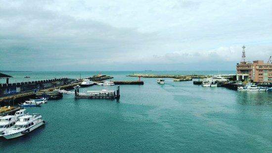 Riverside Apartment near Tamsui