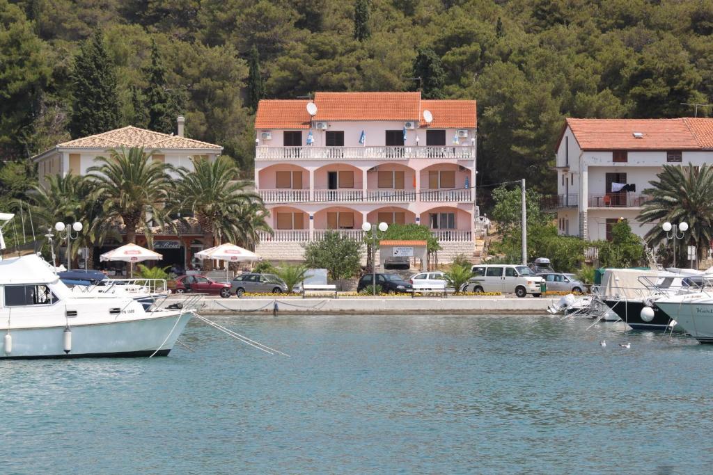 Hotel Kukljica Marina