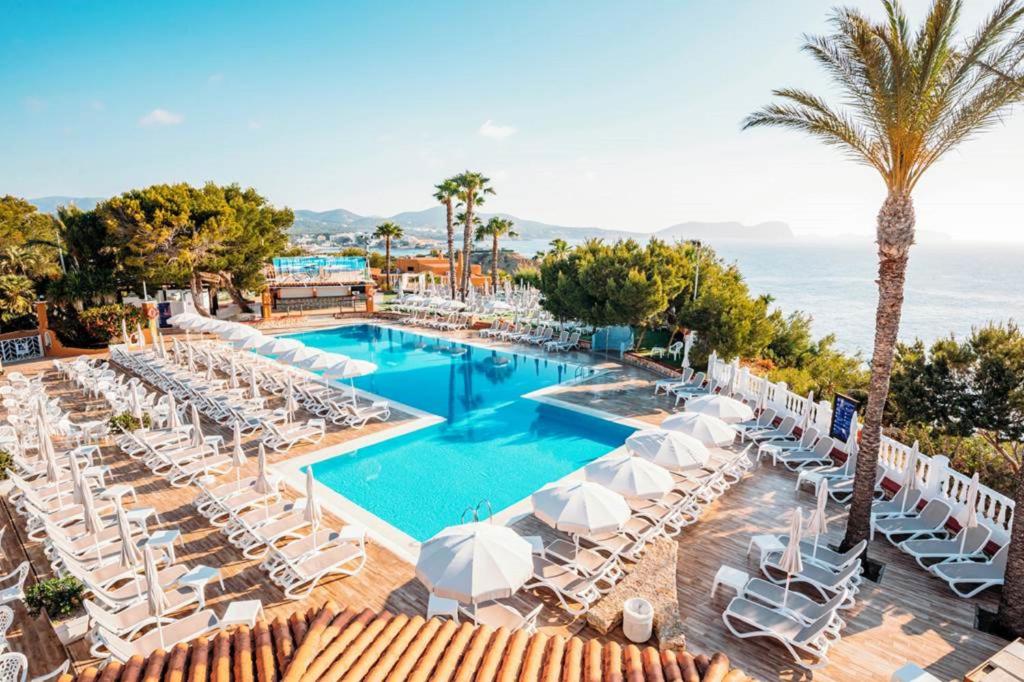 Rtina Nightlife Hotel