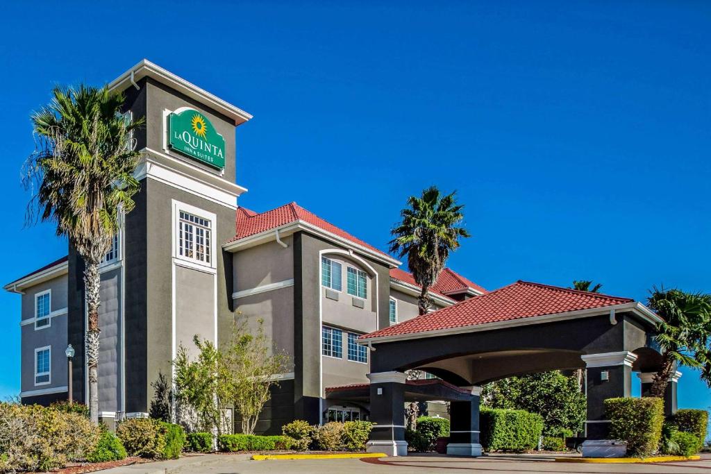 6. La Quinta Inn & Suites Corpus Christi Northwest