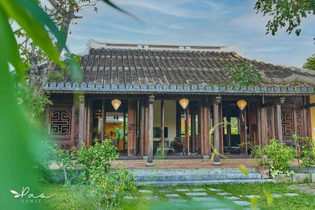 Family-Friendly Villa with Pool