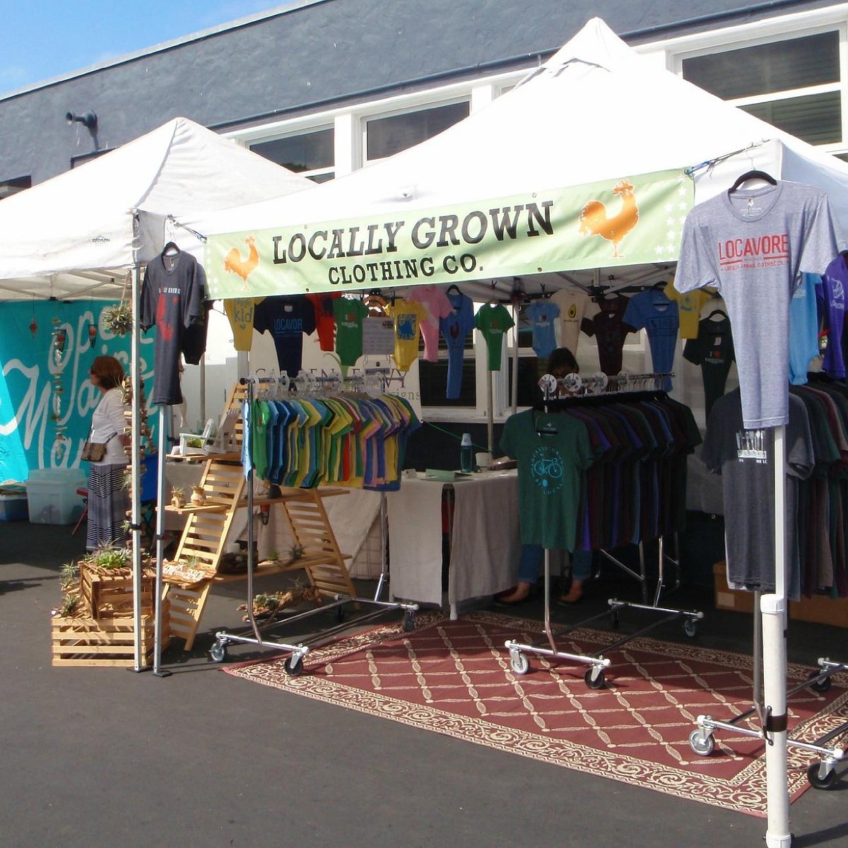 Shop at the La Jolla Open Aire Market