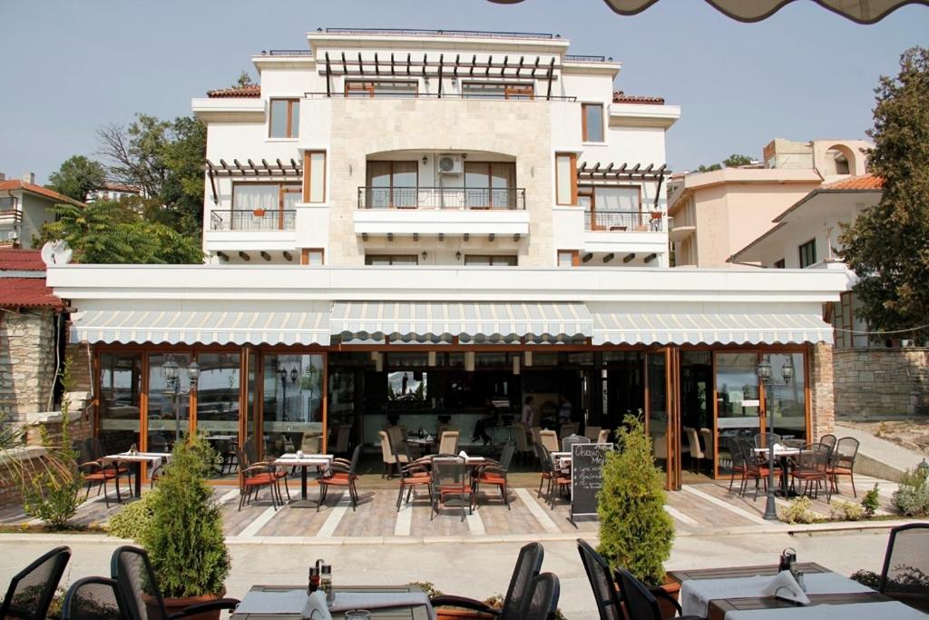 Selena's Rest Hotel