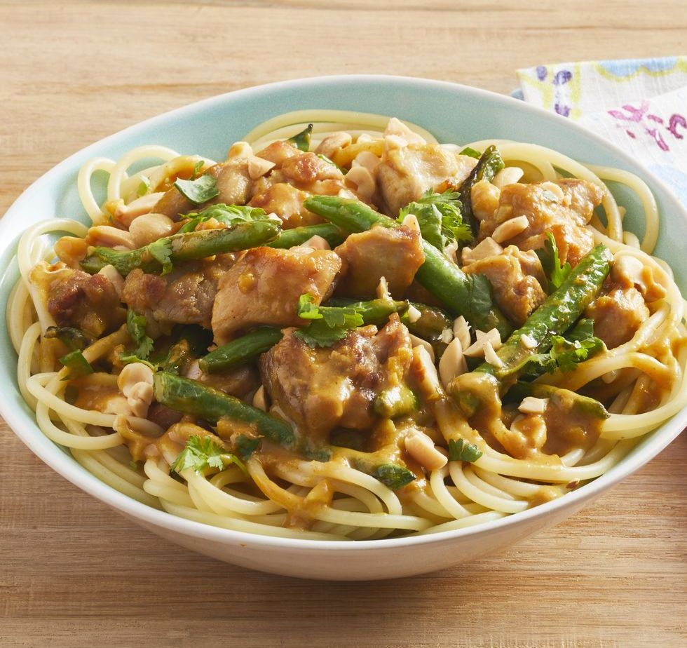 Green Bean and Chicken Stir-Fry with Peanut Sauce