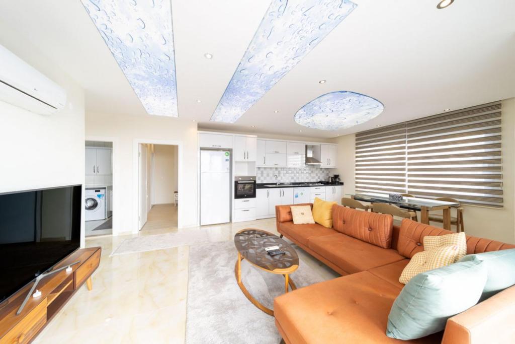 Spacious Apartment with Sea View