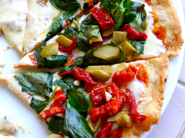 Pizza Caprese con berenjena