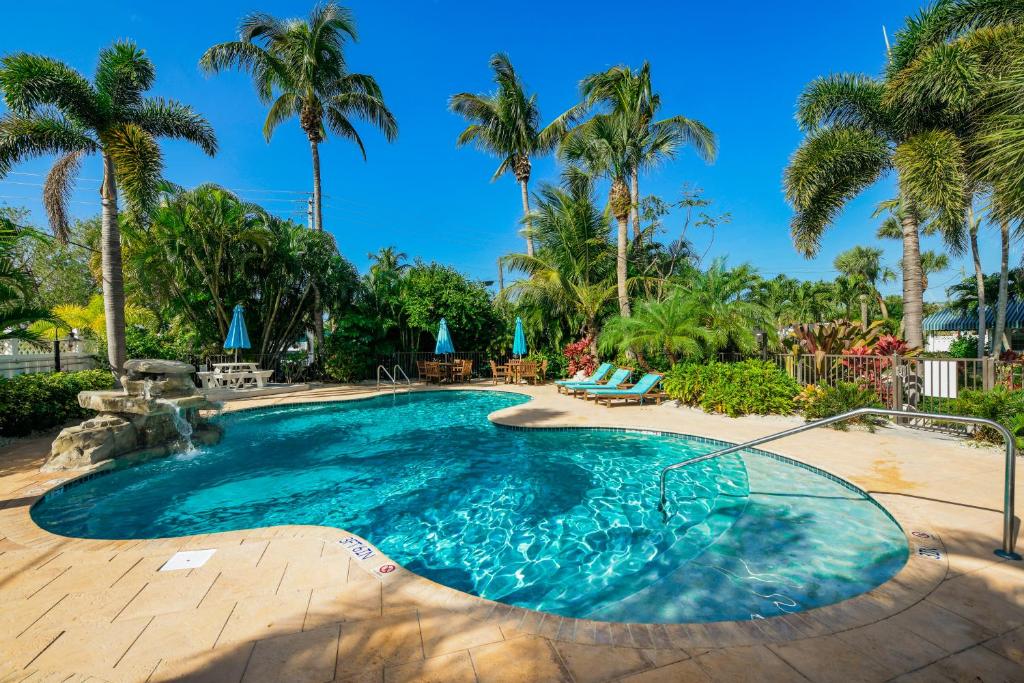 Tropical Breeze Hotel