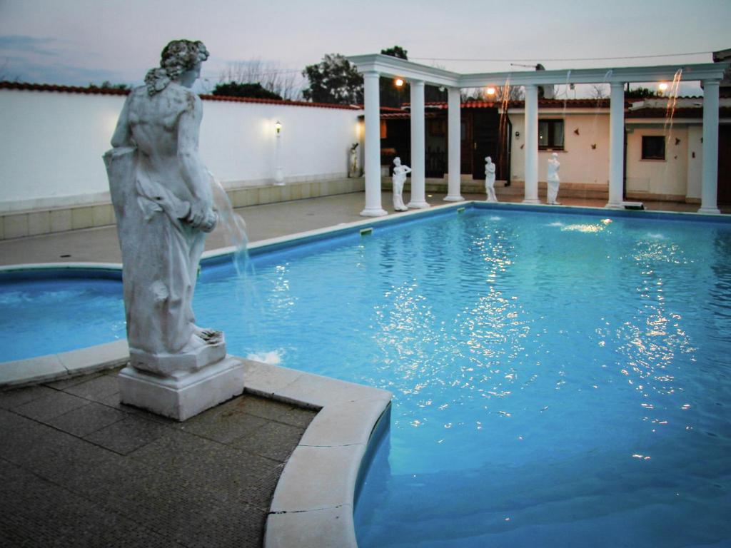 Spacious Villa with Private Pool