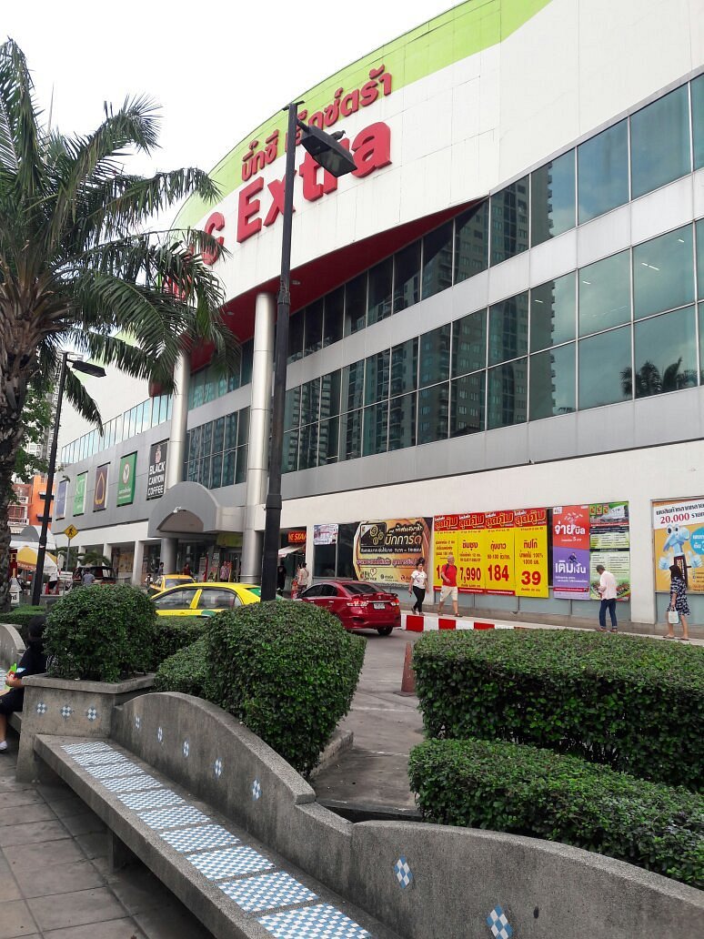 Big C Extra Pattaya Parking