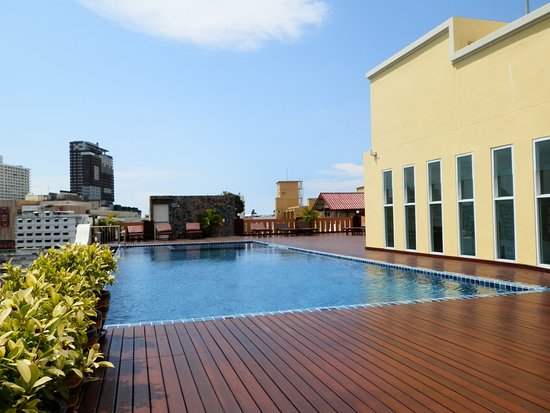Hotel D