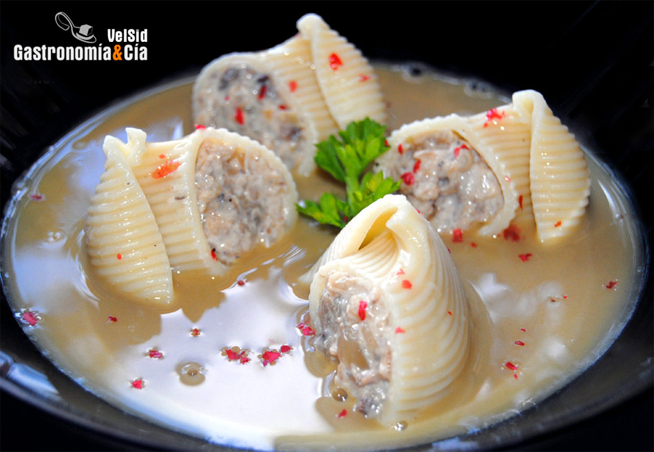 Sopa de Galets con Queso